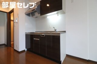 ※302号室内装写真参照
