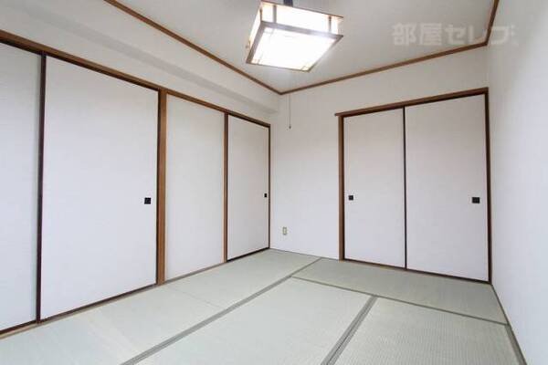 ※302号室内装写真参照