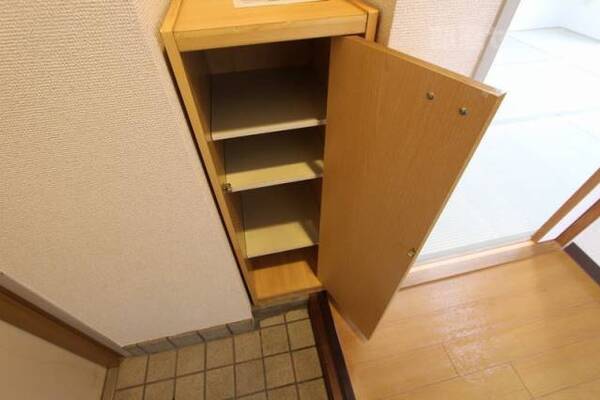 ※302号室内装写真参照