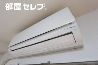 冷暖房エアコン。