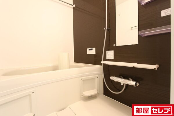 反転している間取りの写真です。