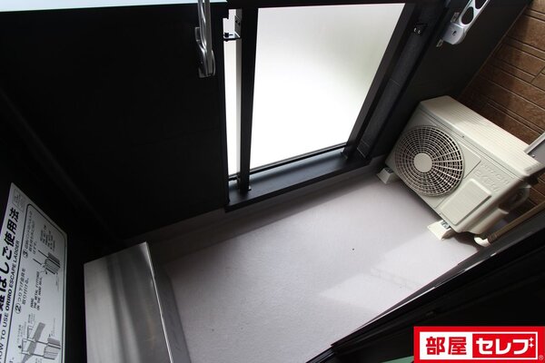 反転している間取りの写真です。