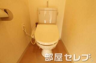 ウォシュレット付きトイレ　