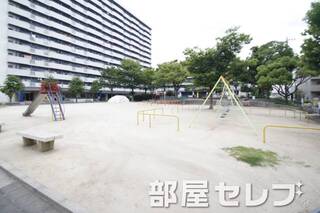 公園近くにあります。