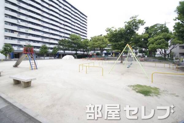 公園近くにあります。