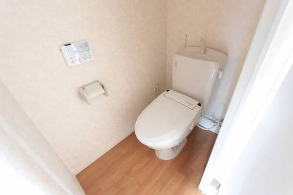 きっちり個室タイプのトイレです（03号室タイプ内装）