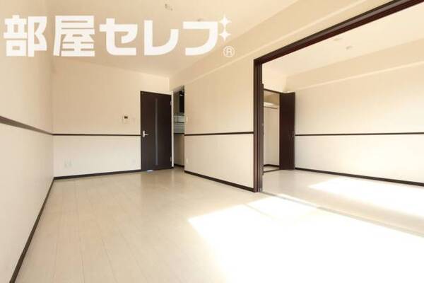 302号室の写真引用。