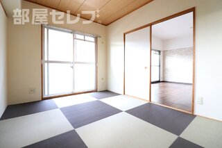 洗濯機置き場は室内です
