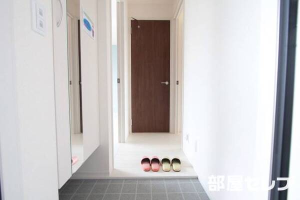 玄関はこんな感じです