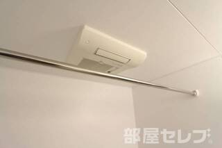 302号室の写真を流用しています。