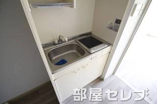 コンパクトキッチン。