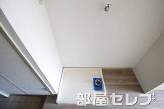 室内洗濯機置場。