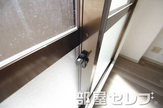 下部スリガラス。