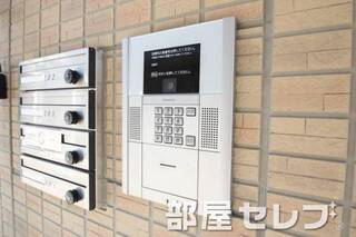 オートロク完備。