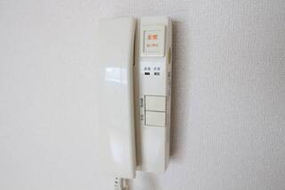 オートロックで安心出来ます。