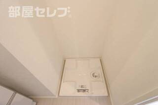 室内洗濯機置場あります。
