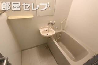 バスルームでごゆっくり。