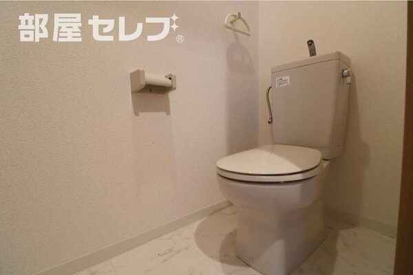 シンプルなトイレです。