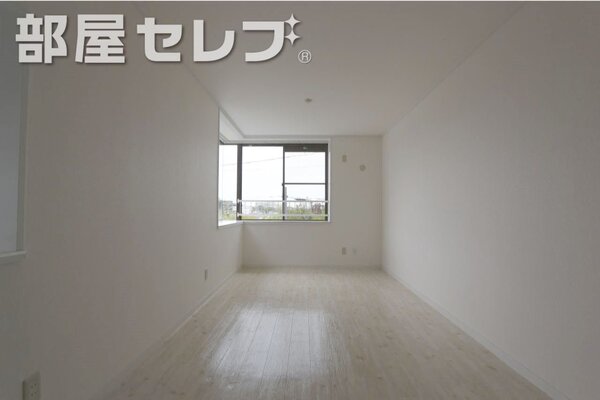 室内洗濯置き場で安心。206号室の写真です。
