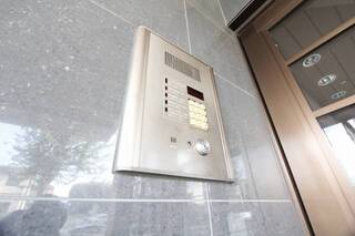 オートロック完備。