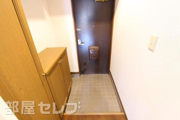 玄関部分です