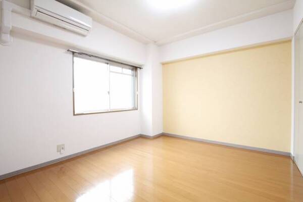 明るいお部屋です。