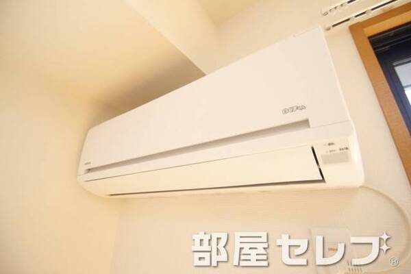 冷暖房エアコン（ＬＤＫ、南側洋室）