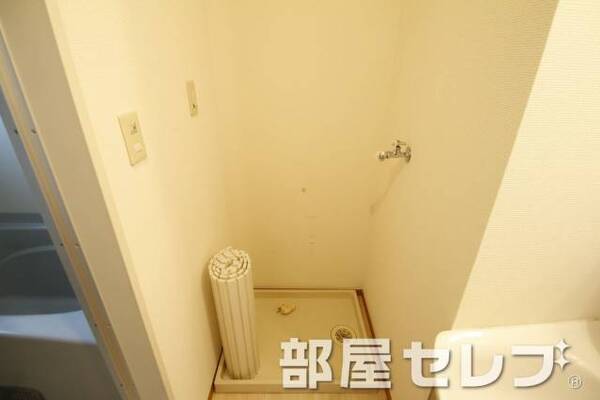 室内洗濯機置き場。