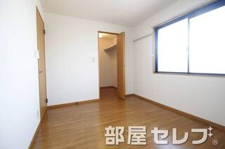 北側寝室。
