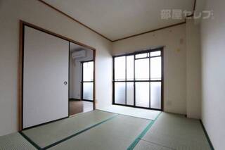和室６畳　ベランダ側ショット