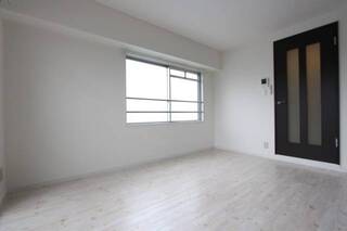 写真は別の部屋です。