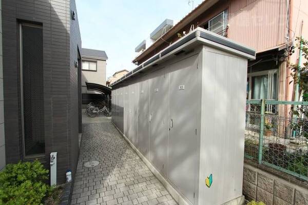 室外物置になります