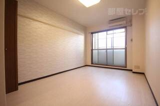 写真は別の部屋のものです。