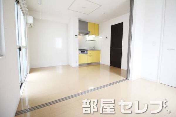 違う角度からの居室。