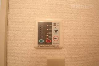 浴室乾燥機能付きです