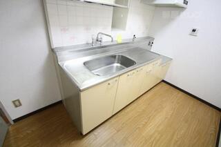 キッチンはガスコンロ持込できますよ。