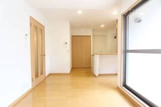 明るい印象のお部屋です