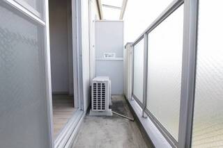明るいベランダ。他号室の写真です。