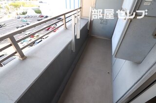 バルコニーも広々