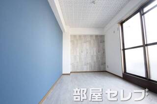 アクセントクロスが特徴のあるお部屋です。